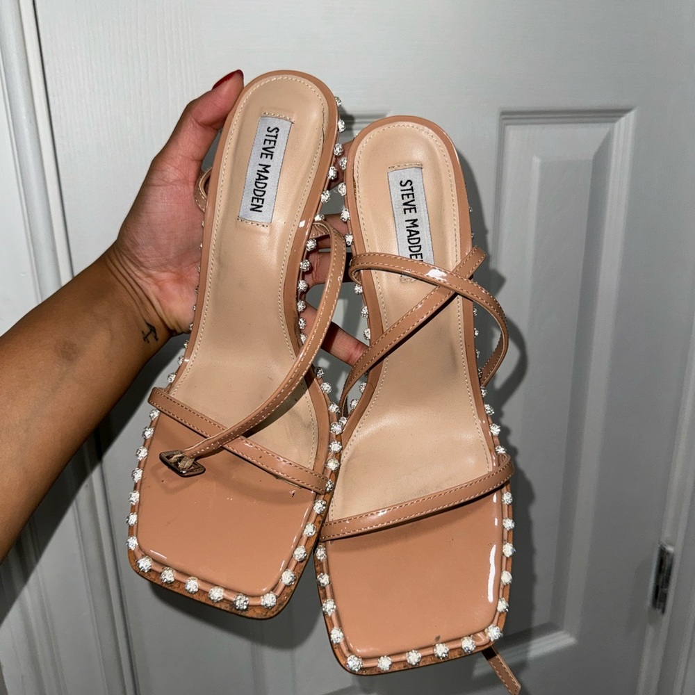 Steve Madden nude diamond heels